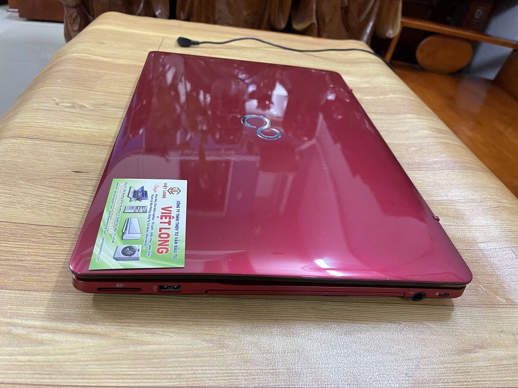 Laptop Cũ Fujitsu Ultrabook Ah53 Core i7 Gen 6 - Laptop Cũ Việt Long