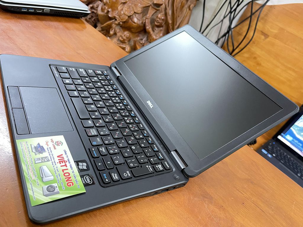 dell e7250 i3