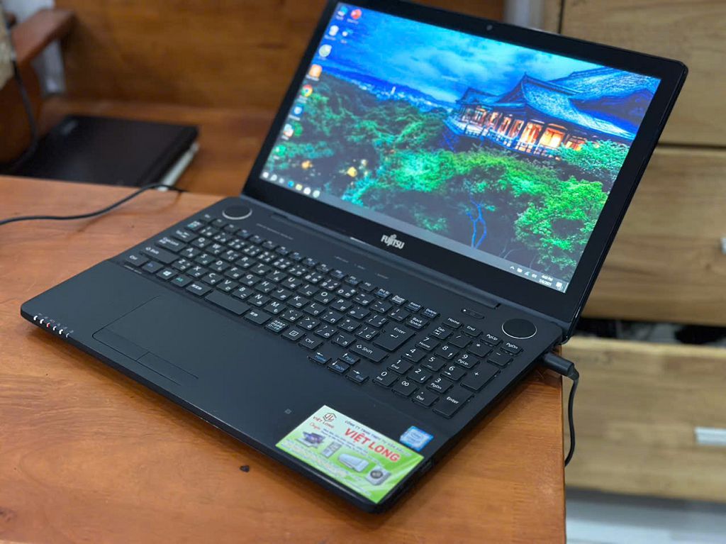 laptop-cu-Fujitsu-AH77-Core i7-Gen 6-Cảm ứng (3)