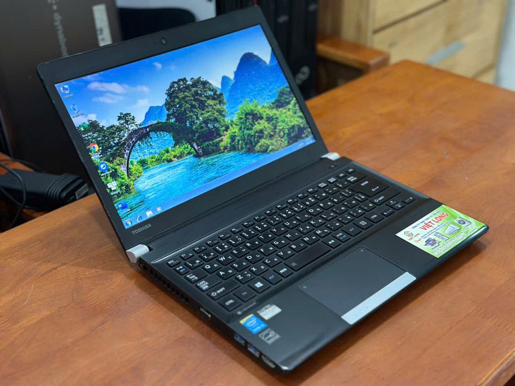 Toshiba R73 i5 Gen 4 (10)