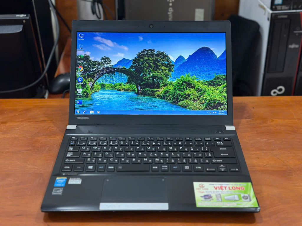 Toshiba R73 i5 Gen 4 (12)