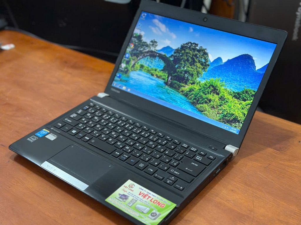Toshiba R73 i5 Gen 4 (9)